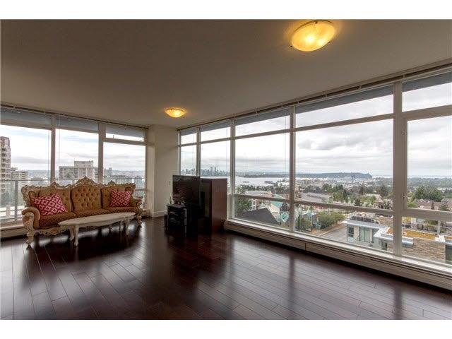 703 1320 Chesterfield Avenue - Central Lonsdale Apartment/Condo, 2 Bedrooms (V1135160)