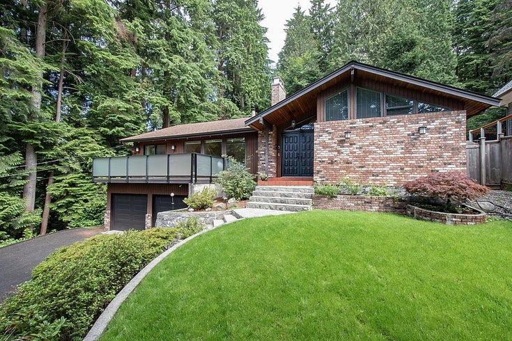 4610 Cove Cliff Road - Deep Cove House/Single Family, 3 Bedrooms (R2797835)