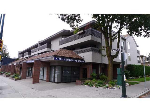 206 1977 Stephens Street - Kitsilano Apartment/Condo, 2 Bedrooms (V1032811)