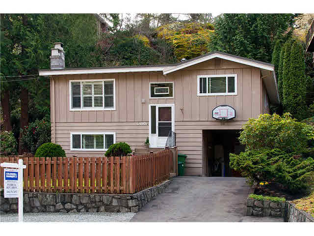 4495 Strathcona Road - Deep Cove House/Single Family, 4 Bedrooms (V1111031)