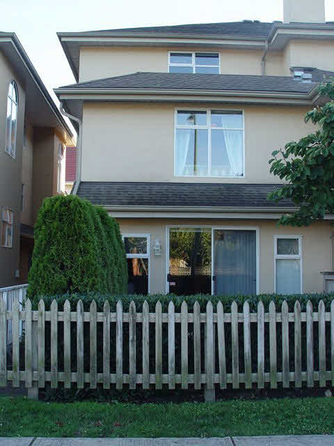 6 3418 Adanac Street - Renfrew VE Townhouse, 3 Bedrooms (V615914)