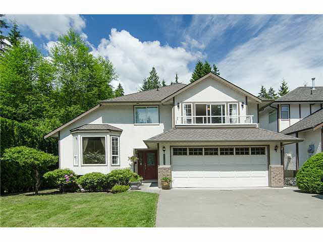 4562 Cliffmont Road - Deep Cove House/Single Family, 5 Bedrooms (V1008372)