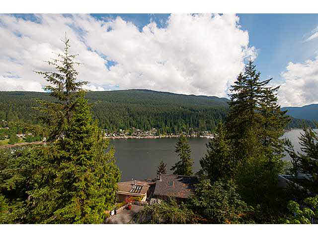 4682 Eastridge Road - Deep Cove House/Single Family, 4 Bedrooms (V1066769)