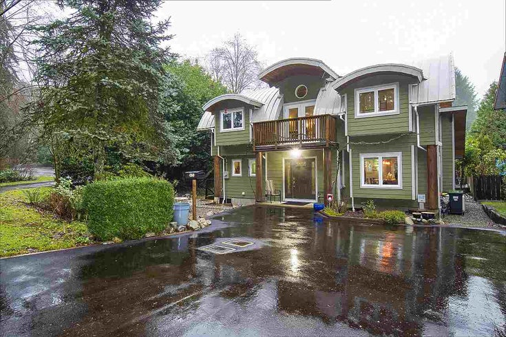 4360 Cove Cliff Road - Deep Cove House/Single Family, 5 Bedrooms (R2334083)