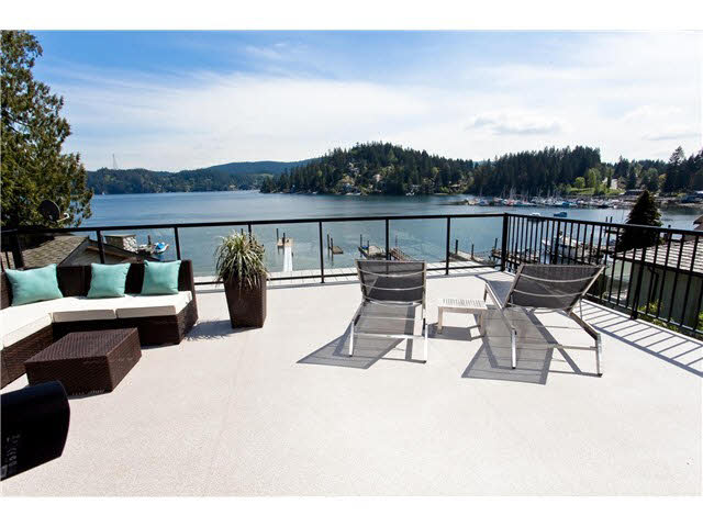 2588 Panorama Drive - Deep Cove House/Single Family, 3 Bedrooms (V936032)