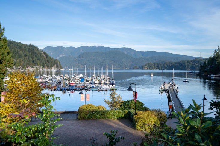 1 2151 Banbury Road - Deep Cove Apartment/Condo, 1 Bedroom (R2664822)