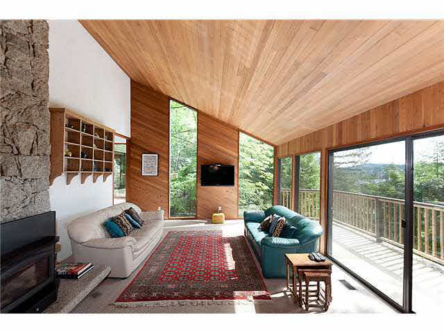 1600 Look Out Point - Deep Cove House/Single Family, 5 Bedrooms (V953885)