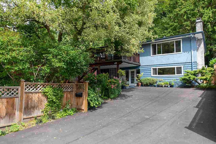 1958 Parkside Lane - Deep Cove House/Single Family, 4 Bedrooms (R2477680)