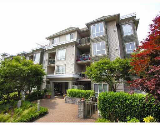 505 8495 Jellicoe Street - South Marine Apartment/Condo, 2 Bedrooms (V719537)