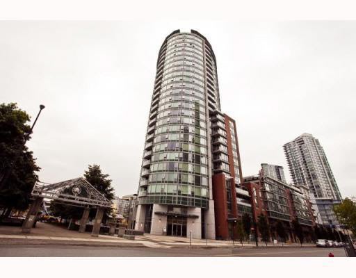 2507 58 Keefer Place - Downtown VW Apartment/Condo, 2 Bedrooms (V798271)