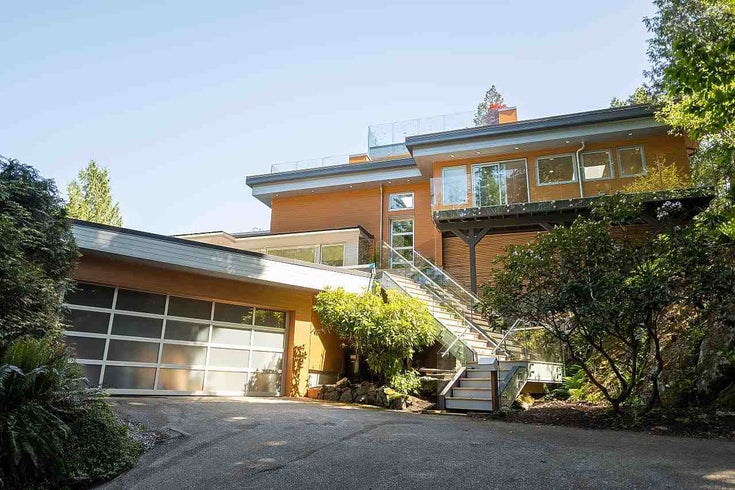 4761 Cove Cliff Road - Deep Cove House/Single Family, 7 Bedrooms (R2584164)