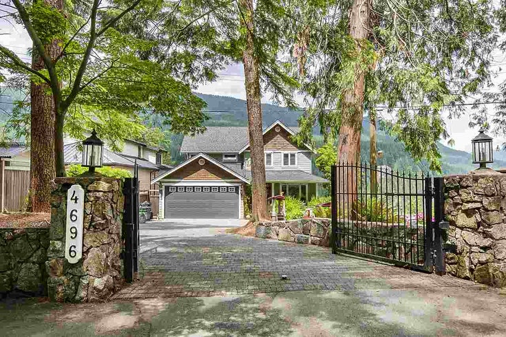 4696 Eastridge Road - Deep Cove House/Single Family, 3 Bedrooms (R2467614)