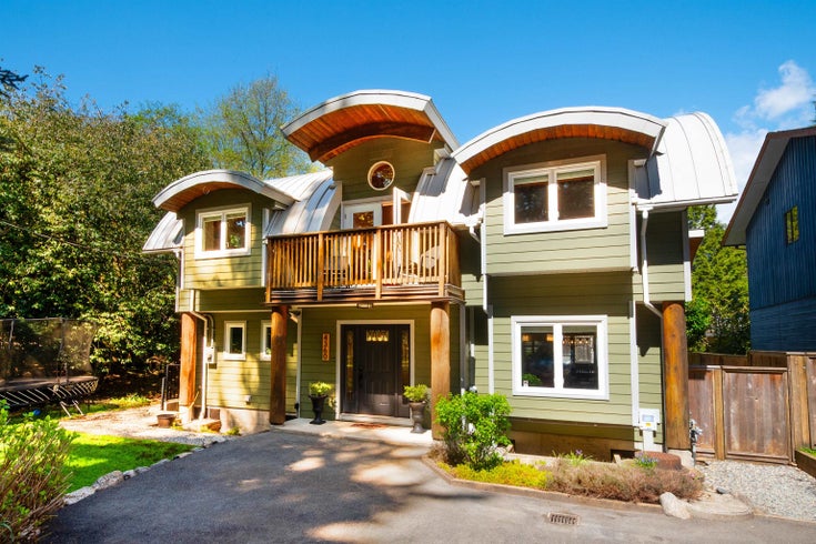 4360 Cove Cliff Road - Deep Cove Single Family Residence for Sale, 5 Bedrooms (R2993726)
