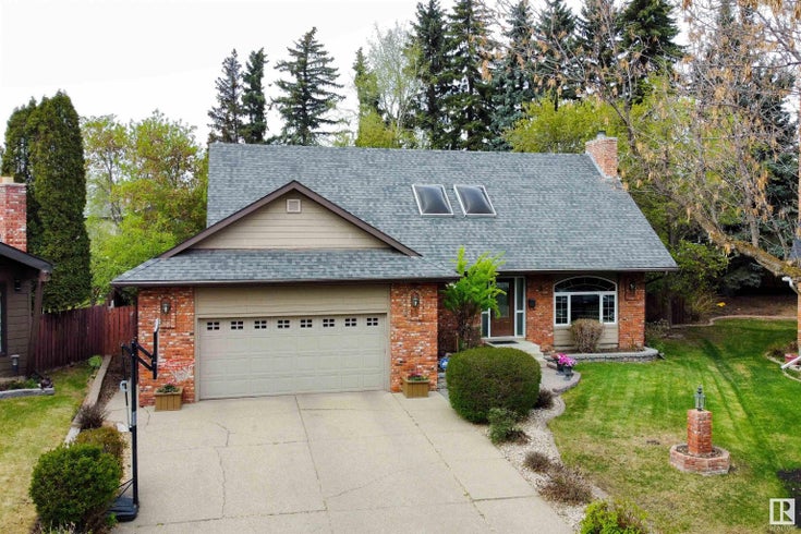 4 GREEN LEES PL - Grandin Detached Single Family for Sale, 5 Bedrooms (E4436368)