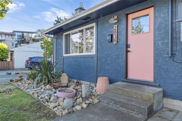 2838 Aldwynd Rd - La Fairway Half Duplex for Sale, 3 Bedrooms (1001451)