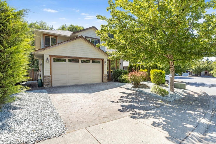 1144 Gilson Pl - Du Ladysmith Single Family Residence, 3 Bedrooms (1004446)