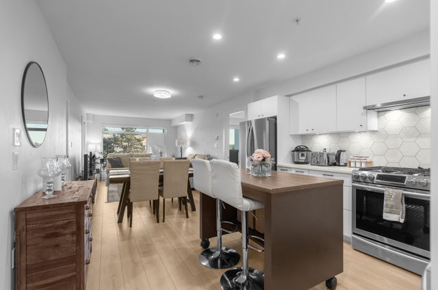 1519 Crown Street - Lynnmour Apartment/Condo for Sale, 2 Bedrooms (R3002334)