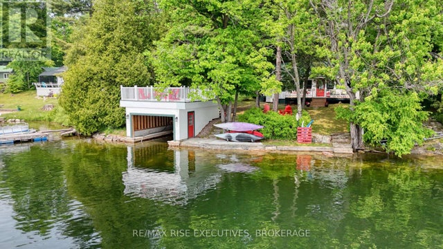 936 ROLLINGBANK LANE - Leeds And The Thousand Islands House for Sale, 3 Bedrooms (X12215267)