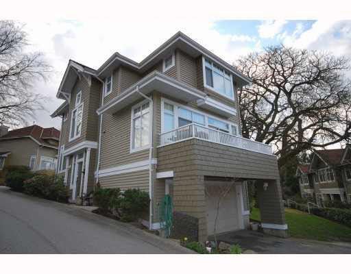 4 5298 Oakmount Crescent - Oaklands Townhouse, 3 Bedrooms (V766912)