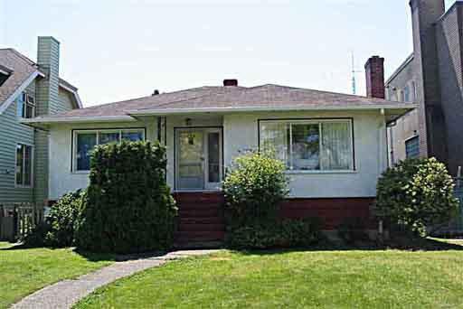 790 E 40th Avenue - Fraser VE House/Single Family, 2 Bedrooms (V405926)