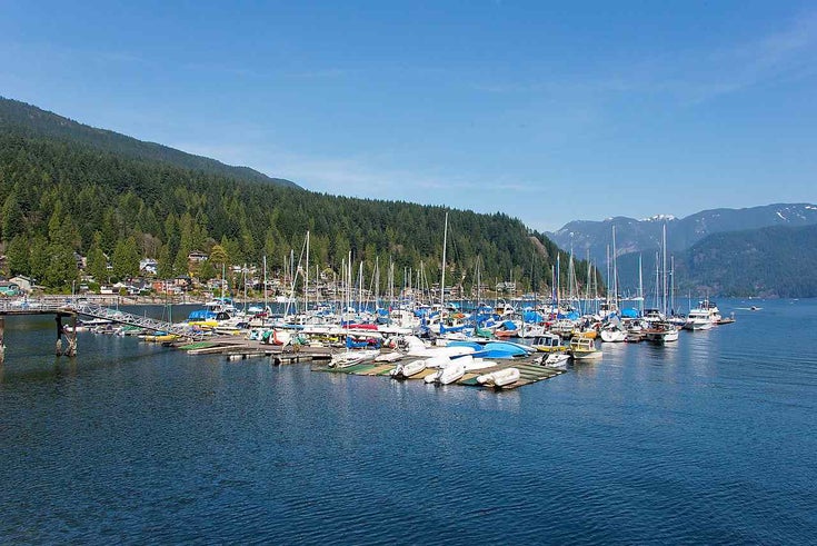 103 4390 Gallant Avenue - Deep Cove Apartment/Condo, 2 Bedrooms (R2150976)