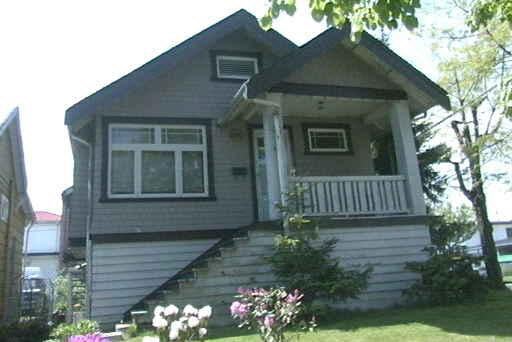 1702 E 37th Avenue - Victoria VE House/Single Family, 4 Bedrooms (V357892)