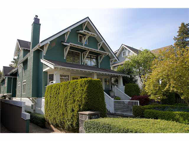 1813 Macdonald Street - Kitsilano Townhouse, 2 Bedrooms (V1061087)