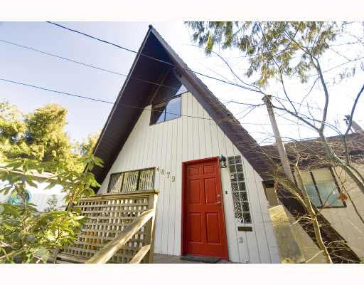 4879 Cove Cliff Place - Deep Cove House/Single Family, 4 Bedrooms (V693528)