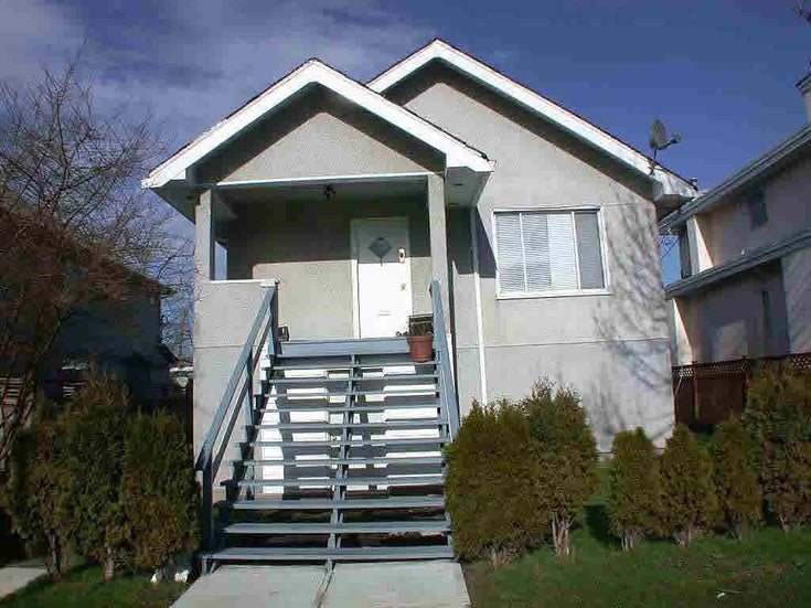 765 E 19th Avenue - Fraser VE House/Single Family, 3 Bedrooms (V520674)