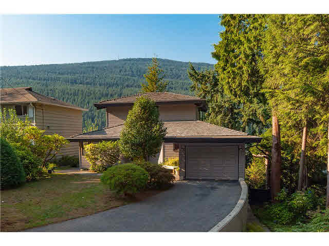 4630 Eastridge Road - Deep Cove House/Single Family, 6 Bedrooms (V1138803)