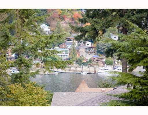 1907 Parkside Lane - Deep Cove House/Single Family, 3 Bedrooms (V807600)