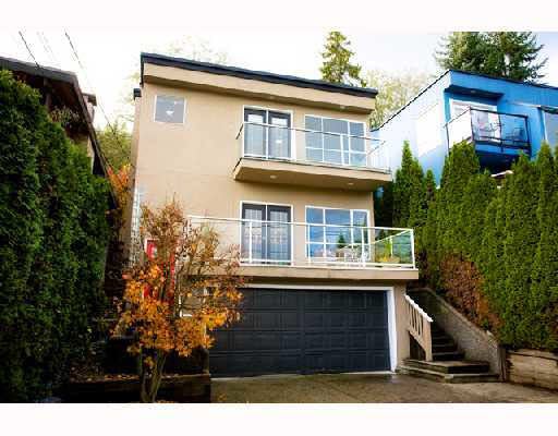 1953 Deep Cove Road - Deep Cove House/Single Family, 4 Bedrooms (V743565)