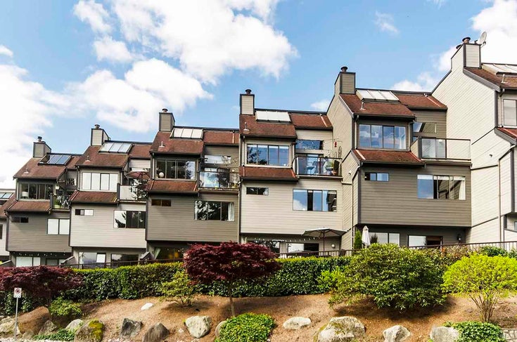 4 2151 Banbury Road - Deep Cove Townhouse, 1 Bedroom (R2584972)