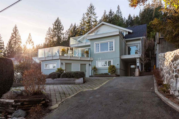 2507 Caledonia Avenue - Deep Cove House/Single Family, 4 Bedrooms (R2336650)