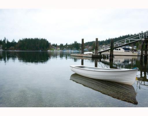 2730 Panorama Drive - Deep Cove House/Single Family, 4 Bedrooms (V812479)