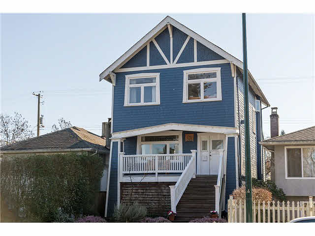 870 E 33rd Avenue - Fraser VE House/Single Family, 5 Bedrooms (V1107712)