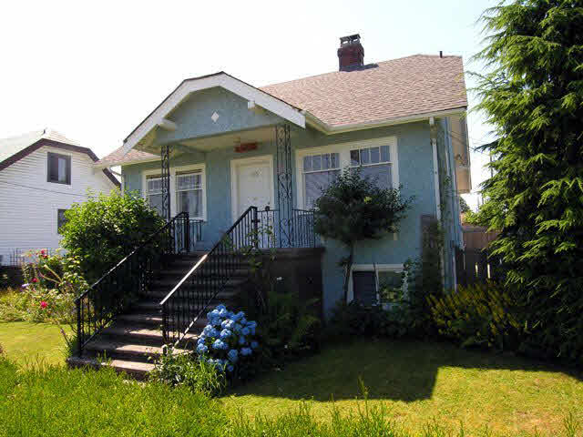 125 N Gilmore Avenue - Vancouver Heights House/Single Family, 4 Bedrooms (V600586)