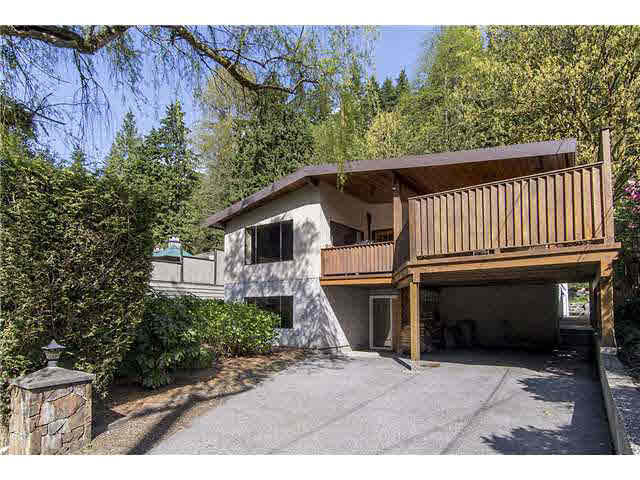 1934 Parkside Lane - Deep Cove House/Single Family, 6 Bedrooms (V1061228)