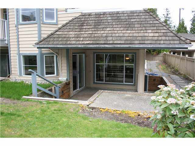 201 1050 Bowron Court - Roche Point Apartment/Condo, 2 Bedrooms (V828719)