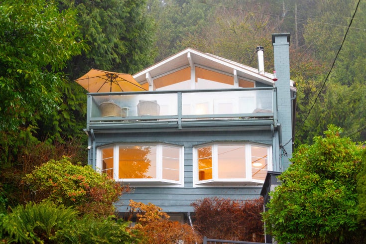 2711 Panorama Drive - Deep Cove Single Family Residence for Sale, 4 Bedrooms (R3077512)