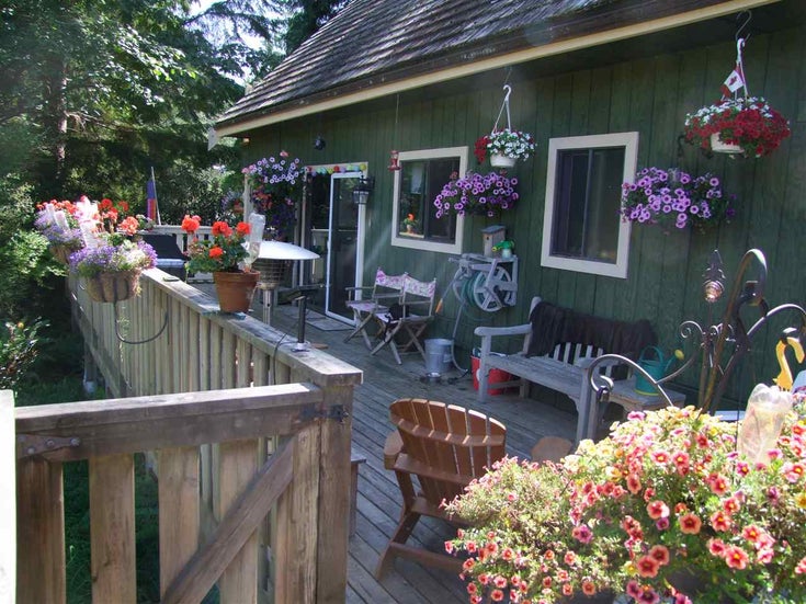 26b Sea Ranch - Gambier Island House with Acreage, 2 Bedrooms (R2289669)