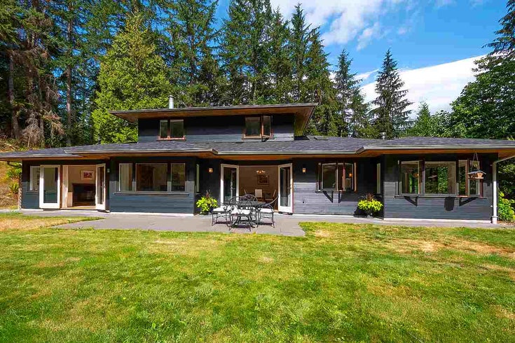 739 Minnows Lane - Bowen Island House with Acreage, 3 Bedrooms (R2491796)