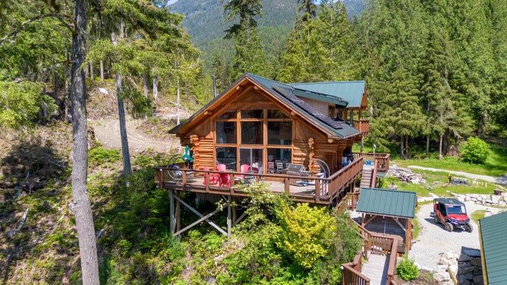 BLK 9 Narrows Inlet North Shoreline - Pender Harbour Egmont Single Family Residence for Sale, 4 Bedrooms (R2982114)
