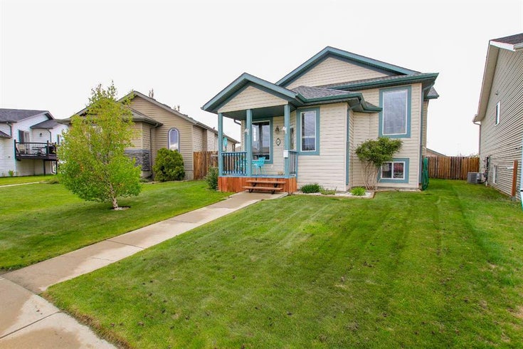 28 Osler Crescent  - Oriole Park West Detached, 3 Bedrooms (A2224054)