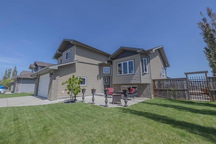 4305 45 Street  - MacKenzie Ranch Detached for Sale, 4 Bedrooms (A2225014)