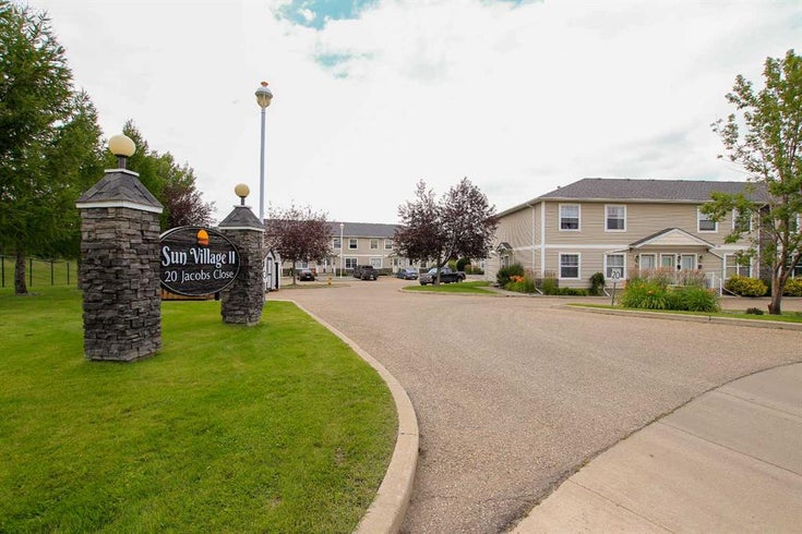 33, 20 Jacobs Close  - Johnstone Park Row/Townhouse for Sale, 2 Bedrooms (A2244883)