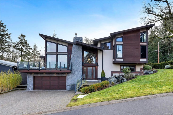 6897 Mckenna Crt - CS Brentwood Bay Single Family Residence for Sale, 6 Bedrooms (989272)