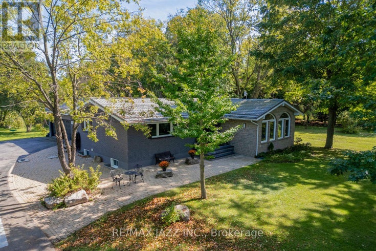 3467 POLLARD ROAD - Clarington House, 5 Bedrooms (E9370043)