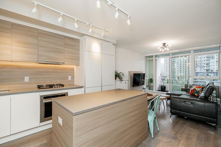 610 - 657 Whiting Way - Coquitlam West Apartment/Condo for Sale, 1 Bedroom (R2970374)