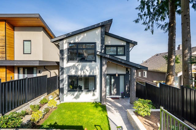 26 Holdom Avenue - Capitol Hill BN Single Family Residence for Sale, 6 Bedrooms (R2991106)